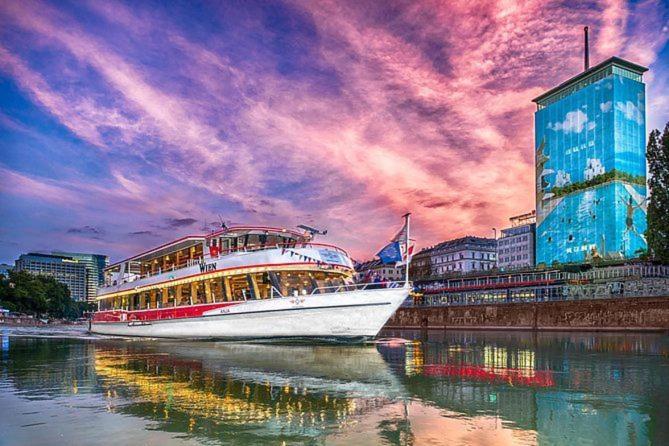 Family Deluxe A Stone Throw From The City Centre And Danube ウィーン エクステリア 写真
