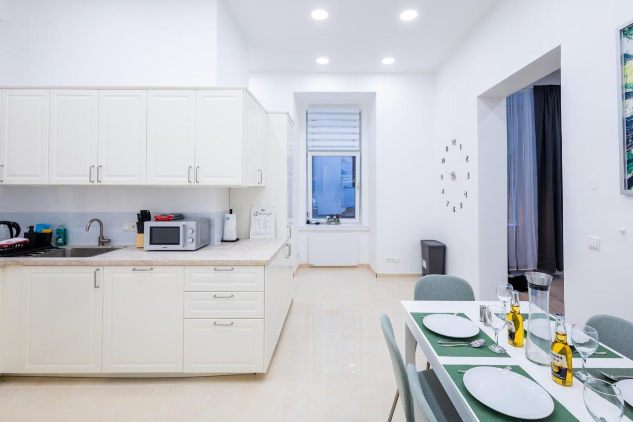 Family Deluxe A Stone Throw From The City Centre And Danube ウィーン エクステリア 写真