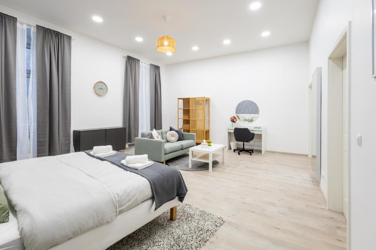 Family Deluxe A Stone Throw From The City Centre And Danube ウィーン エクステリア 写真